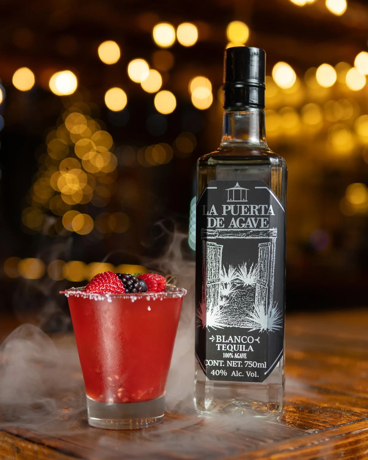 Fotografía de portada tequila La Puerta de Agave — marca premium artesanal El Arenal Jalisco, Kaptur